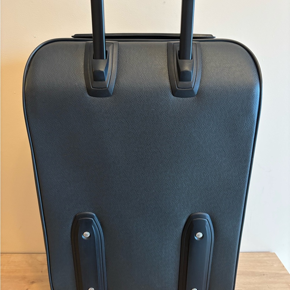 Authentic Louis Vuitton pegase 55 leather carry on suitcase - Picture 7 of 10